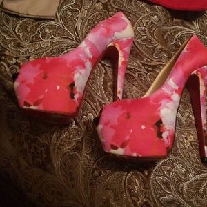 100 % authentic Christian Louboutin heels